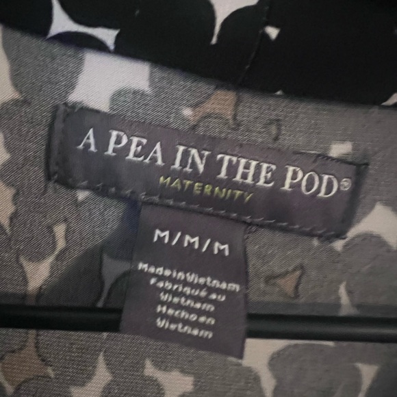 A Pea in the Pod Maternity Top - Size M -Animal Print Work Wear - Picture 3 of 5